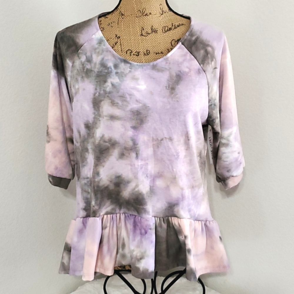 THYME AND HONEY Multicolor tie dye ruffle bottom banded sleeve top Med